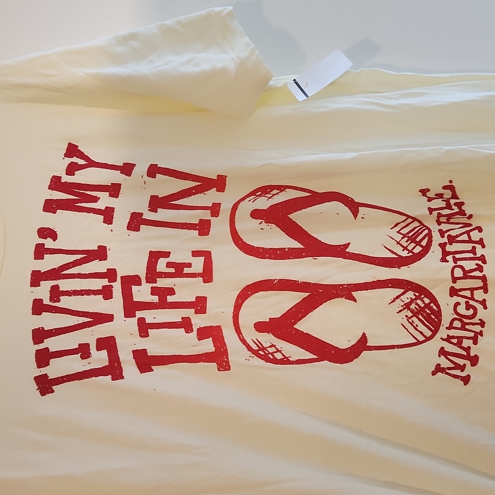 Ladies xxl yellow short sleeve tshirt Livin'My Life In Margaritaville